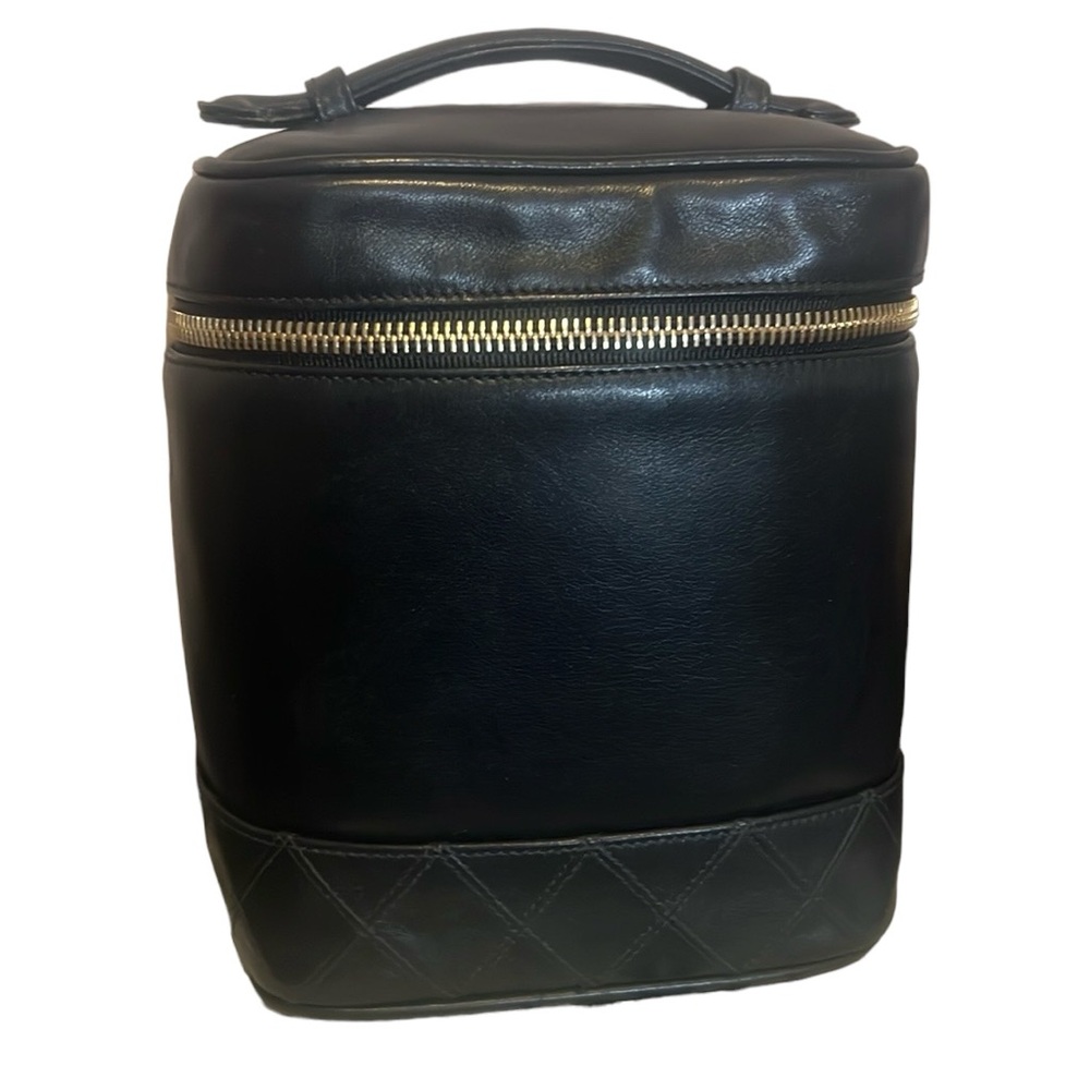 Chanel Vanity in Lambskin With Box And Dust Bag